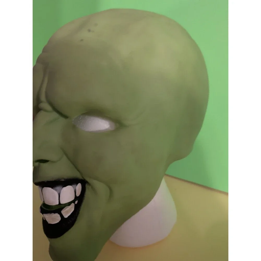 1994 New Line Production Jim Carrey The Mask Green Movie Halloween Costume Latex